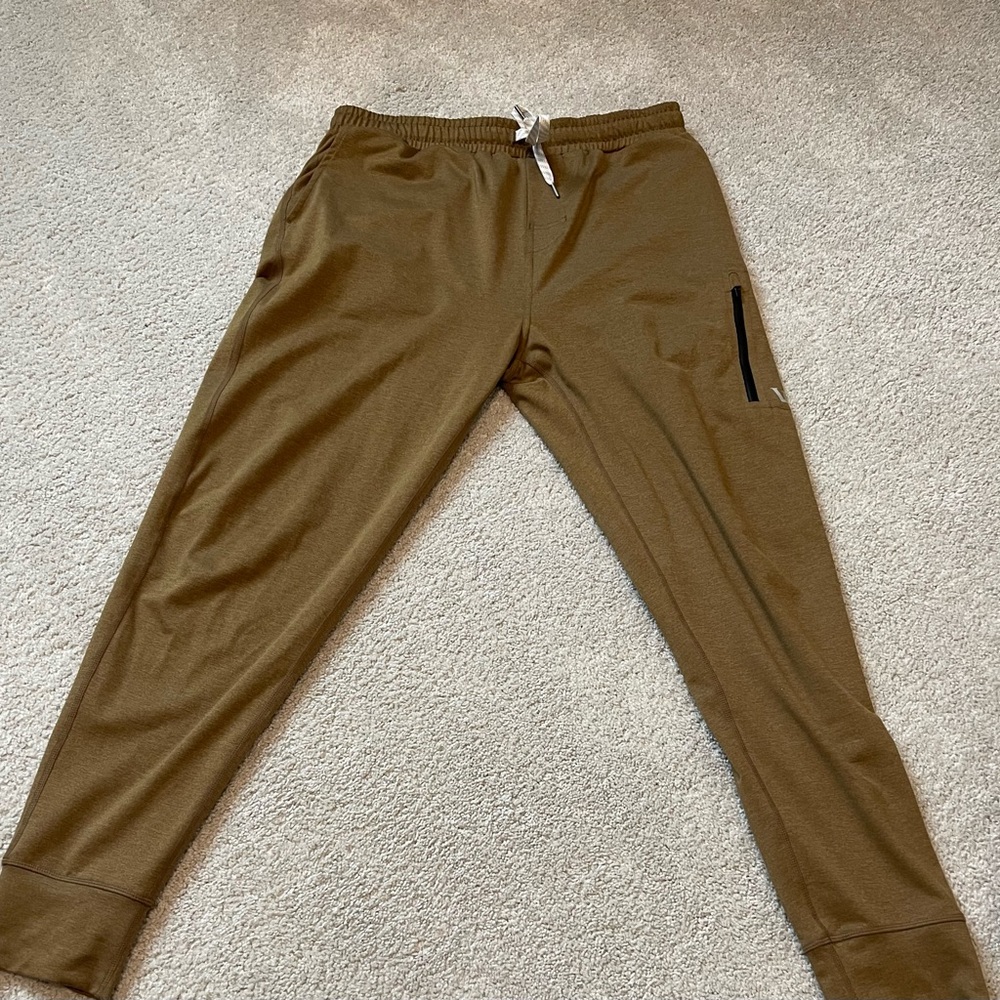 Vuori Sunday Perfomance Jogger Camel size L